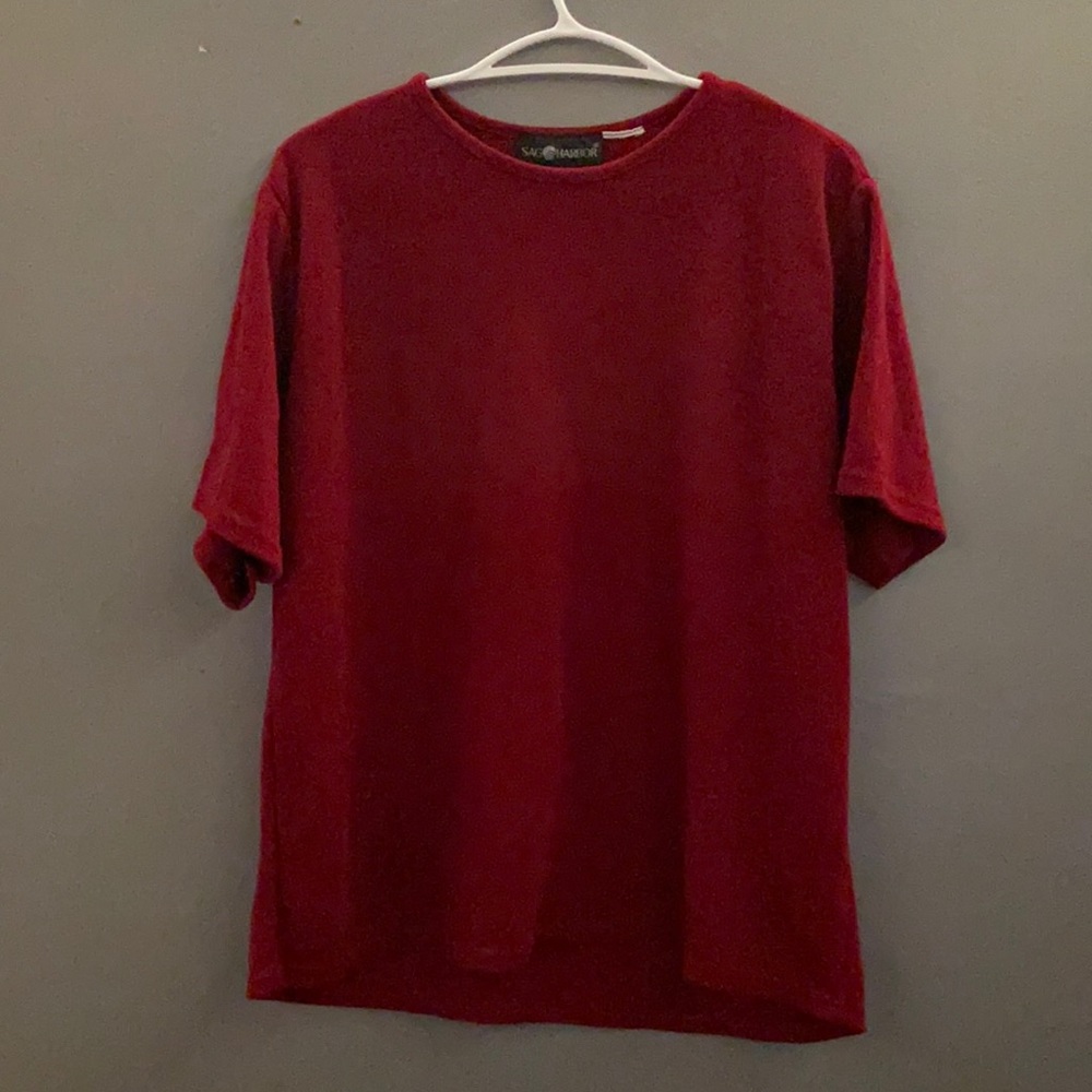 VINTAGE Sag Harbour plain red Tee size large